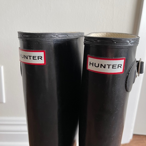 Women’s Black Tall Hunter Rainboots - Picture 3 of 6
